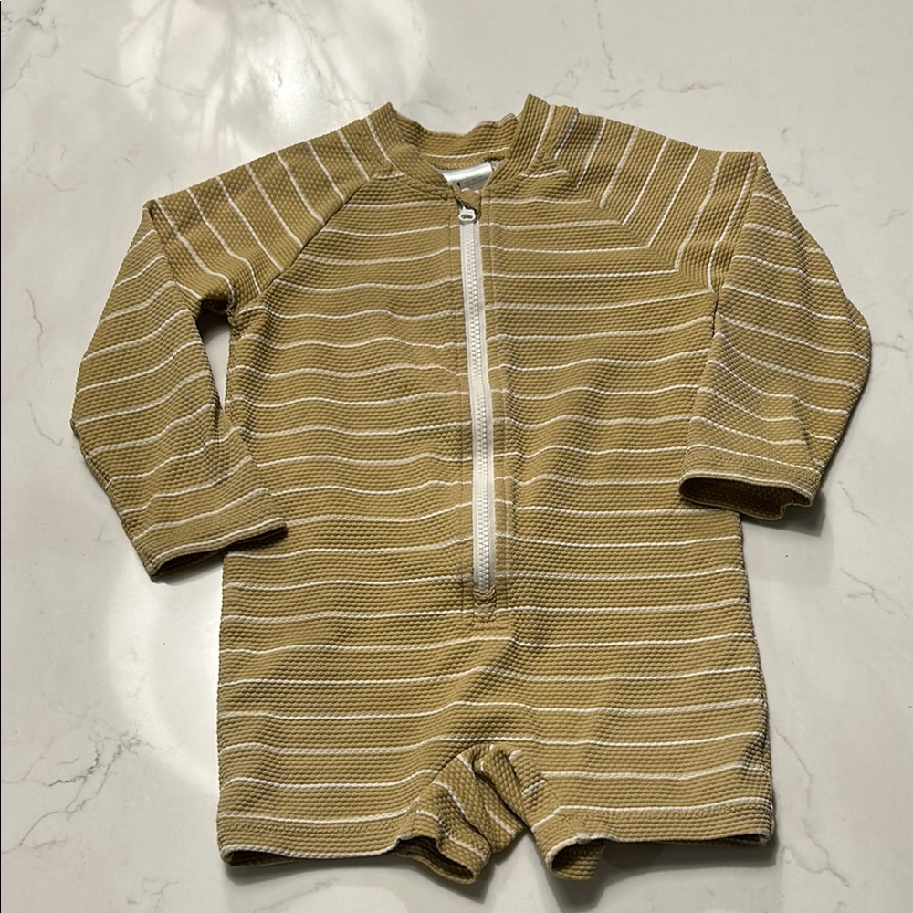 Textured H&M rashguard swimsuit
